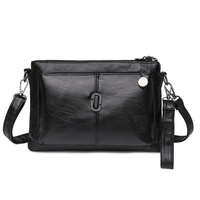 Kleine Schultertasche aus Leder für Damen | Hochwertiges Lederfinish
