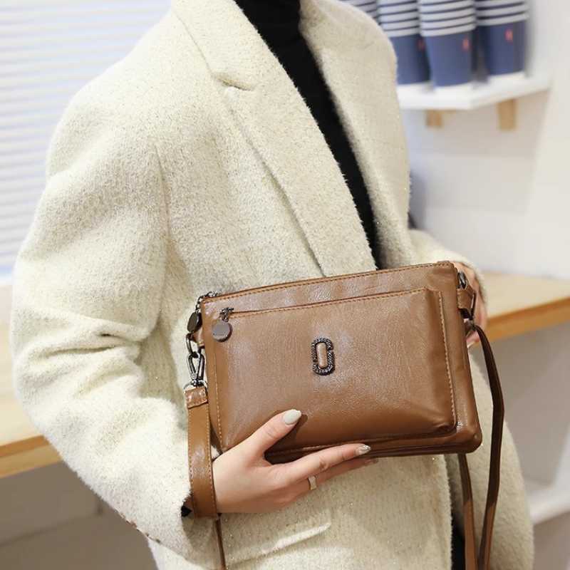 Kleine Schultertasche aus Leder für Damen | Hochwertiges Lederfinish