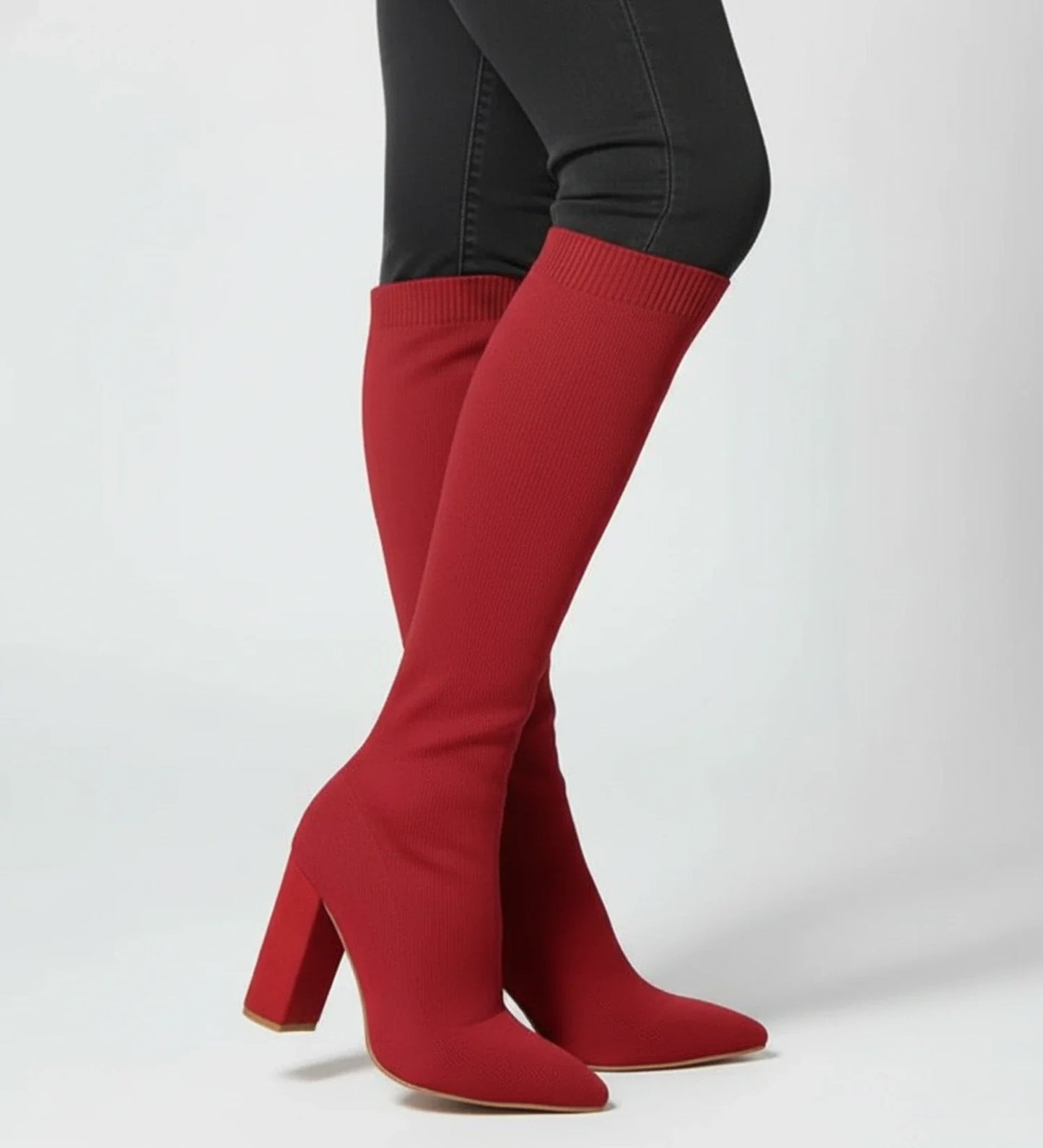 Kniehohe Damen-Strickstiefel mit hohem Absatz
