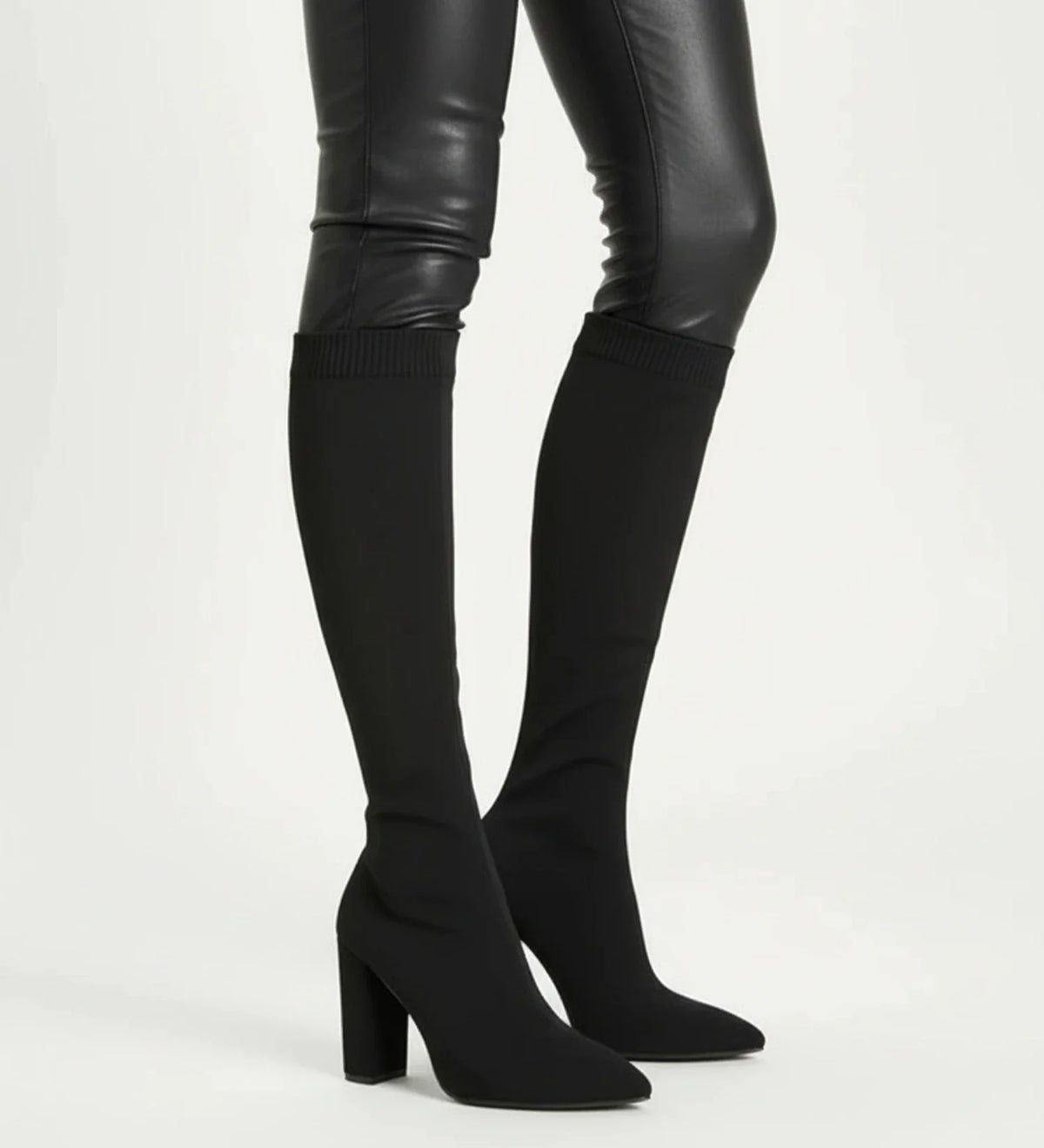 Kniehohe Damen-Strickstiefel mit hohem Absatz