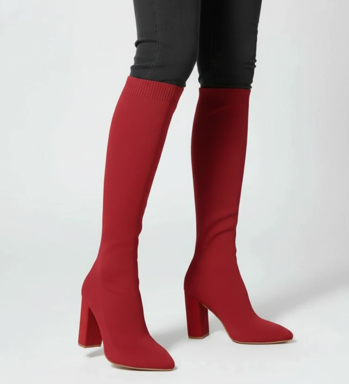 Kniehohe Damen-Strickstiefel mit hohem Absatz