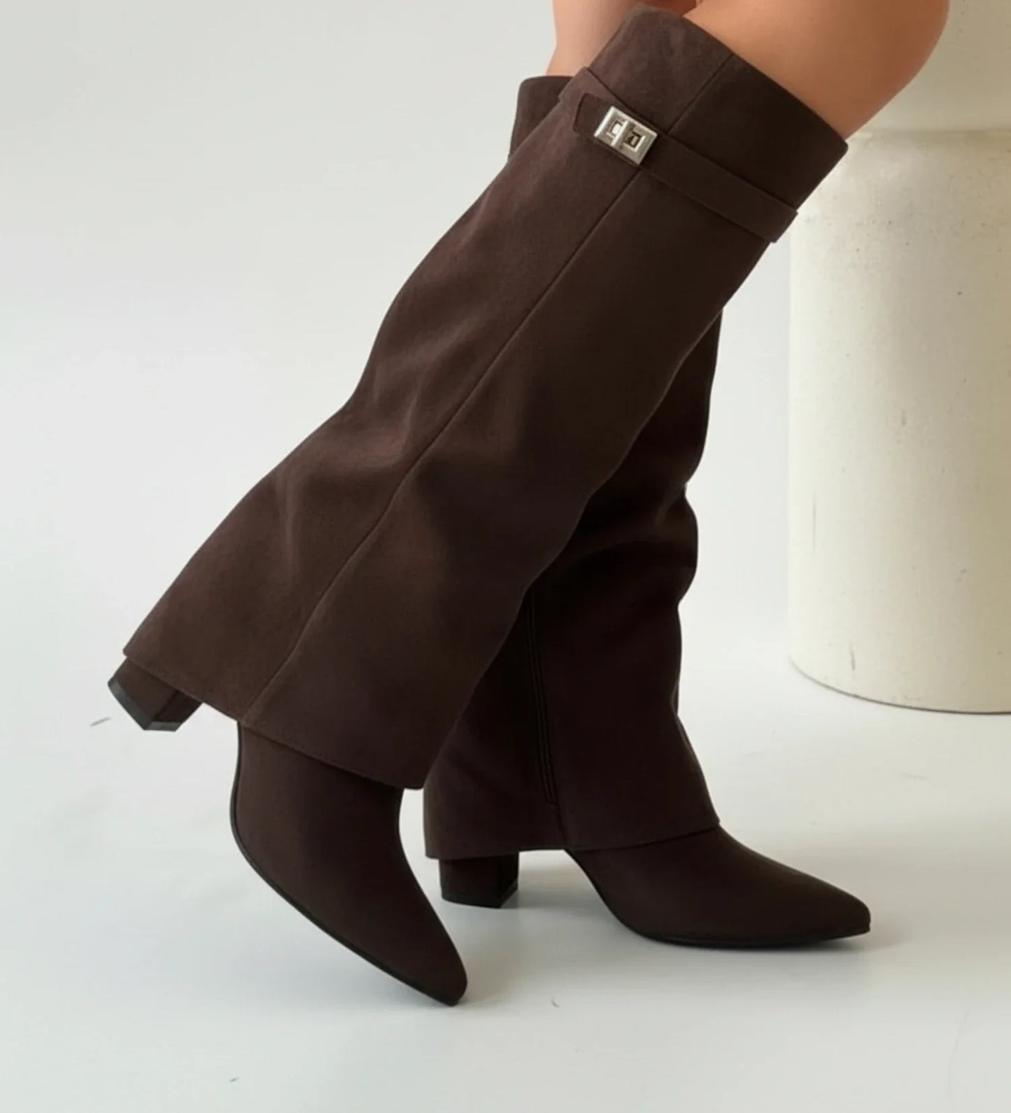 Kniehohe Slouchy-Schlupfstiefel für Damen