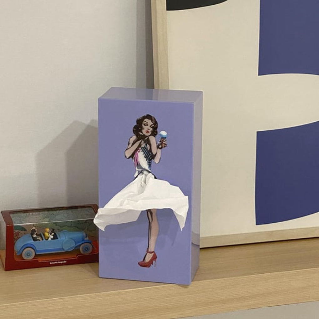 Kosmetiktuchbox mit fliegendem Rock