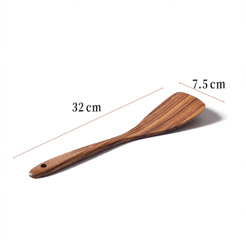 Küchenutensilien aus Holz, verschiedene Formen