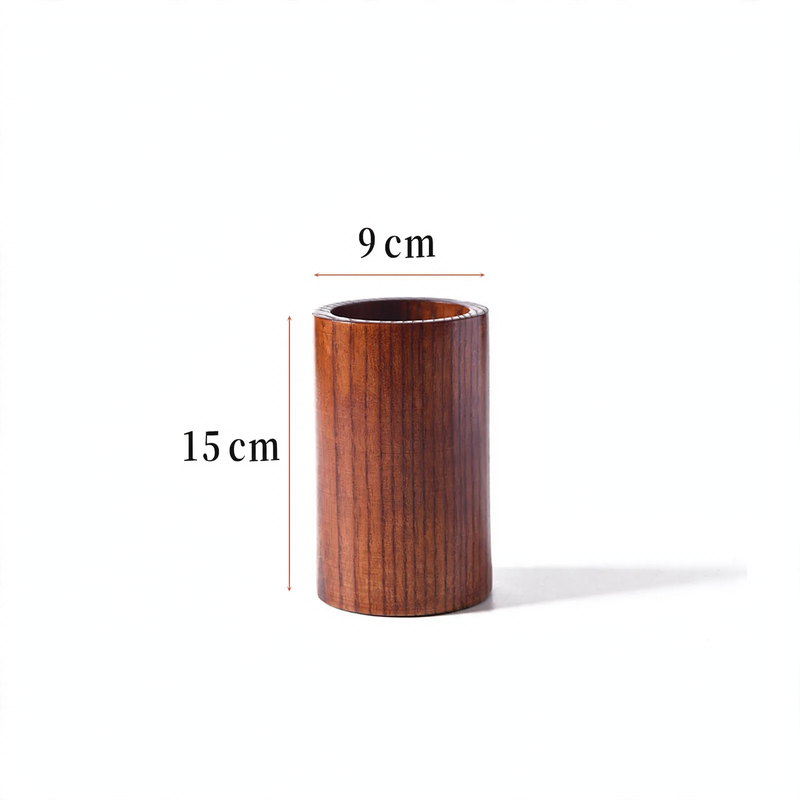 Küchenutensilien aus Holz, verschiedene Formen
