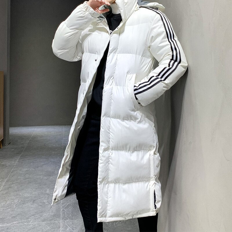 Lange Winterjacke mit Kapuze