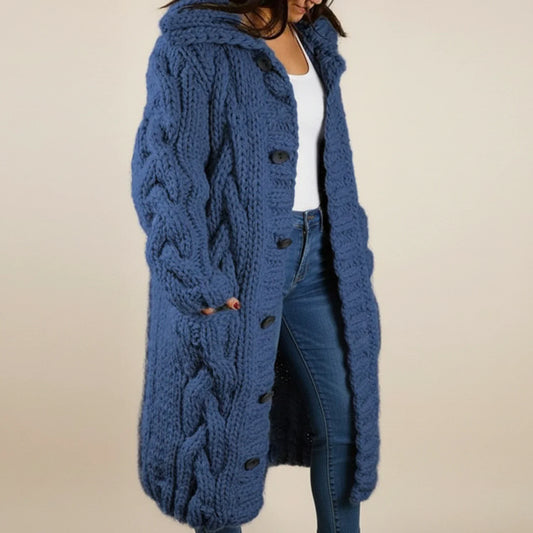 Langer Damen-Winterstrickmantel mit Kapuze