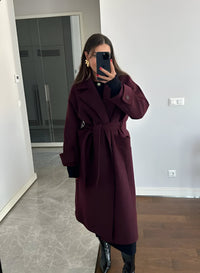 Langer Wintermantel für Damen mit Gürtel