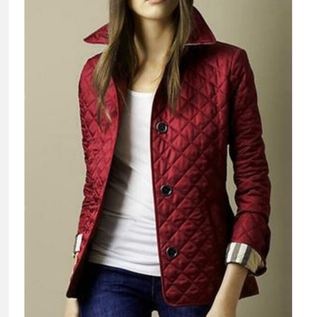 Lässige Damen-Steppjacke mit Rautensteppung