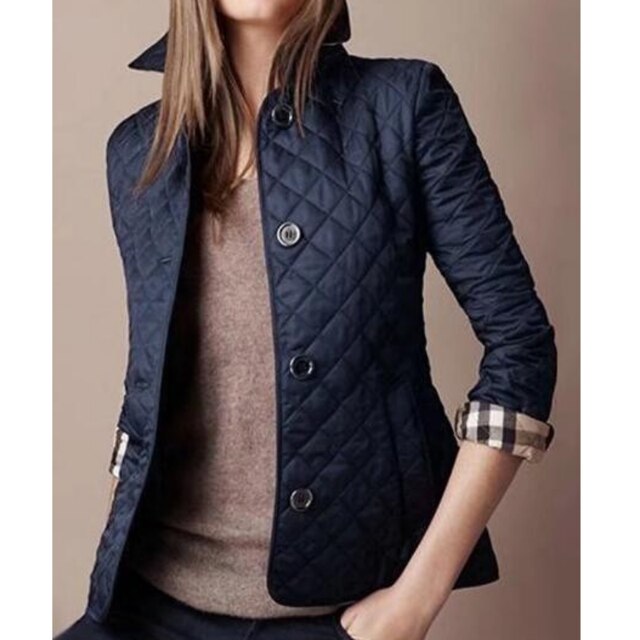 Lässige Damen-Steppjacke mit Rautensteppung