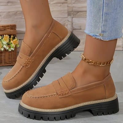 Lässige und elegante Damen-Slipper aus Wildleder