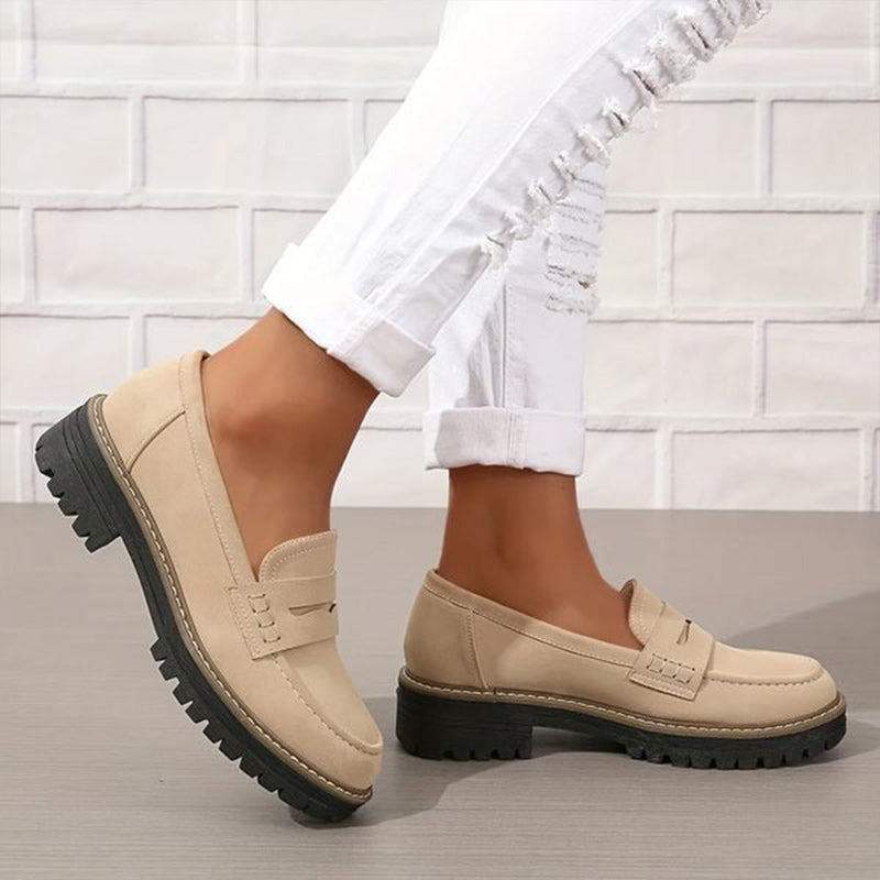 Lässige und elegante Damen-Slipper aus Wildleder