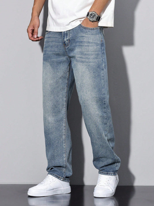 Lässige verwaschene Herrenjeans mit geradem Bein