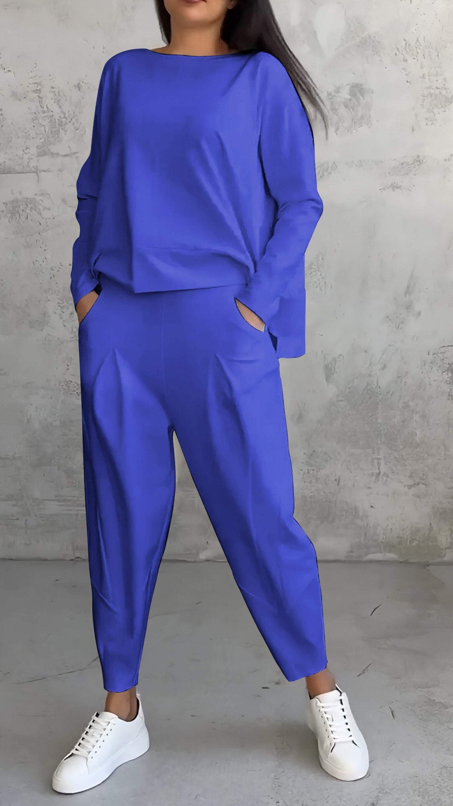 Lässiges Damen-Sommer-Set mit lockerem Pullover und zulaufender Hose