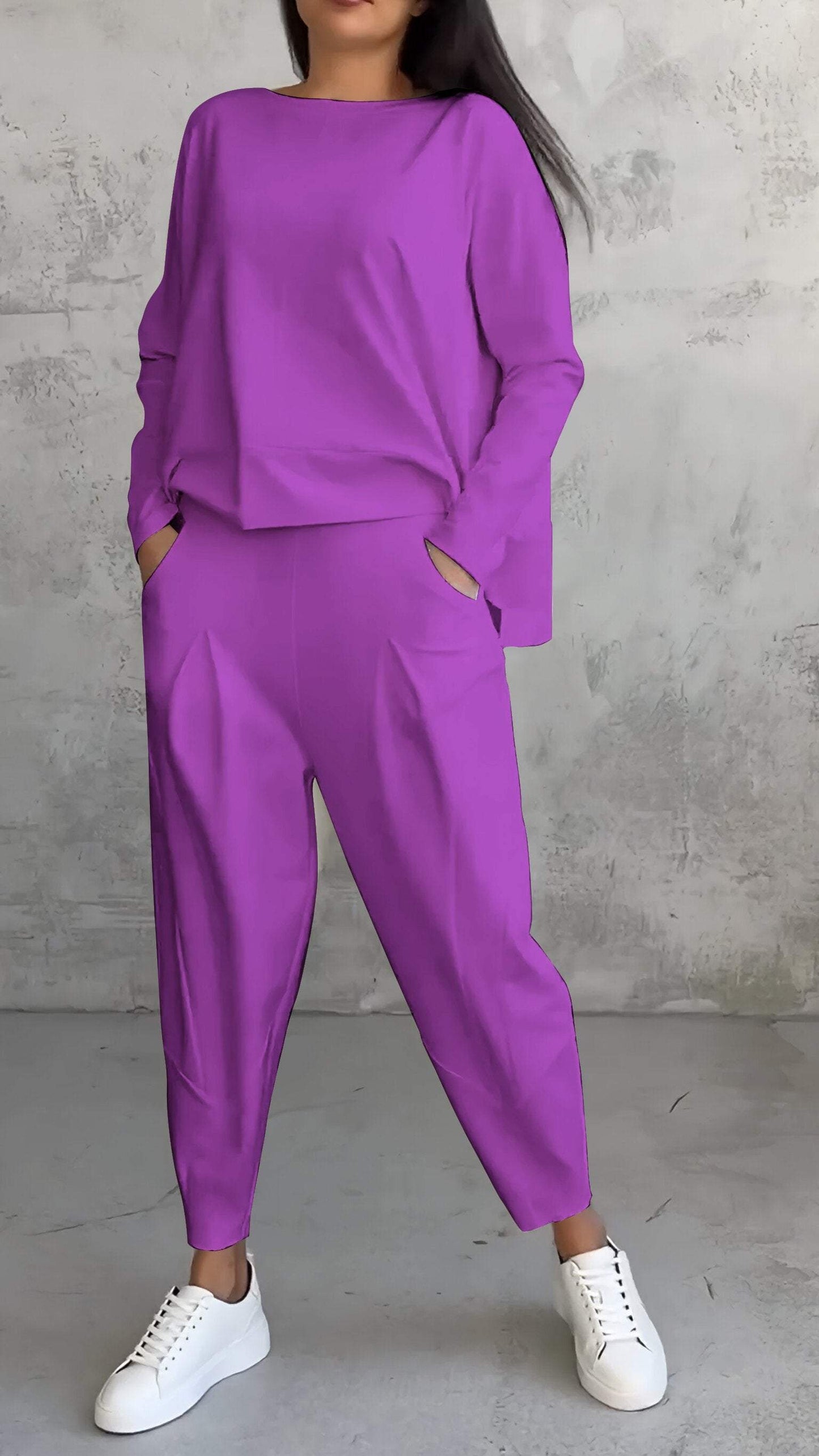 Lässiges Damen-Sommer-Set mit lockerem Pullover und zulaufender Hose