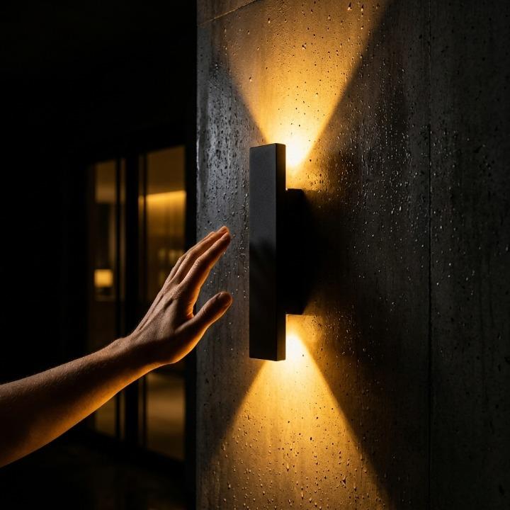 LED-Außenwandleuchte mit Up-and-Down-Licht – wetterfest, IP65