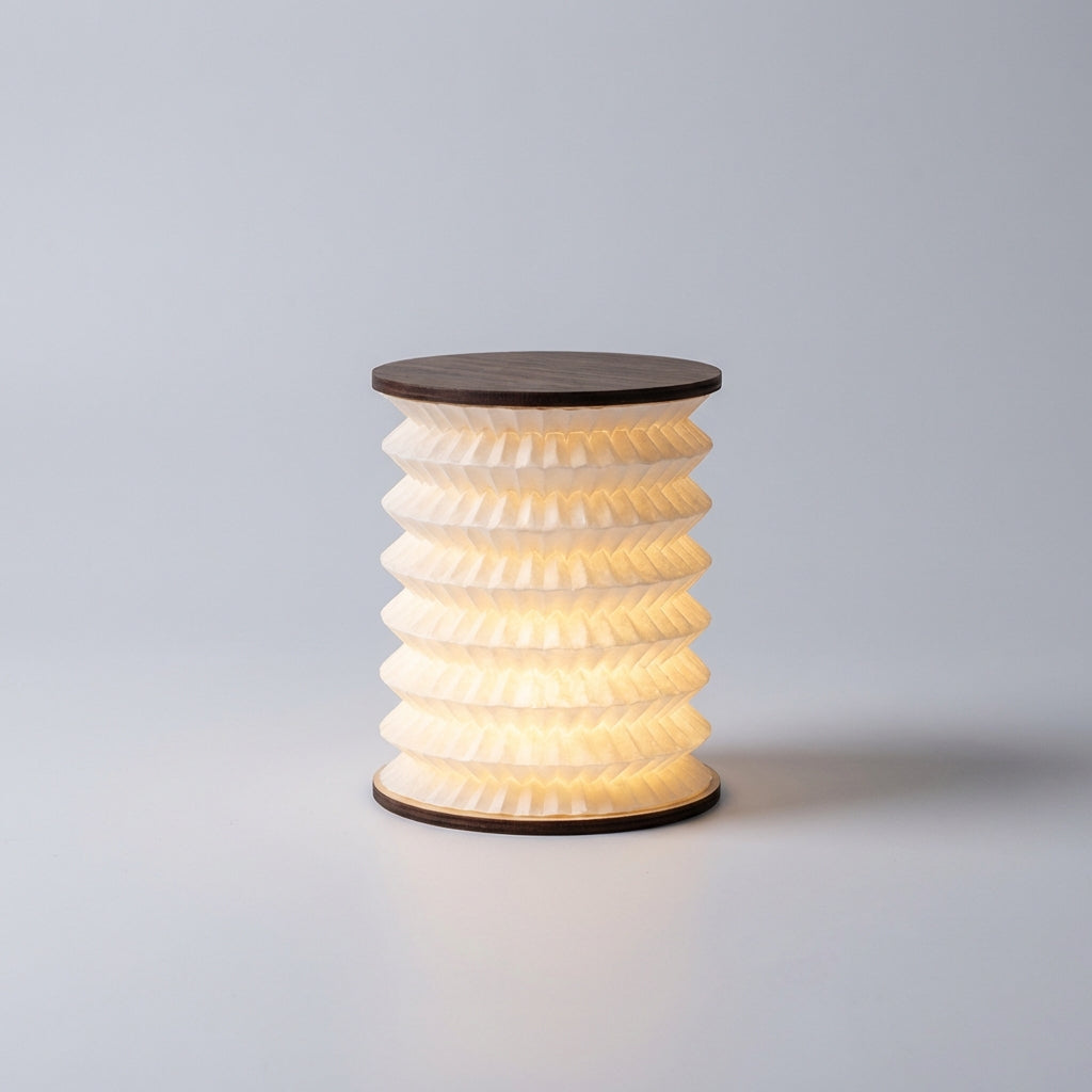 LED-Tischlampe in Laternenform mit klassischem Design – kompakt und energiesparend für Wohn- und Schlafzimmer