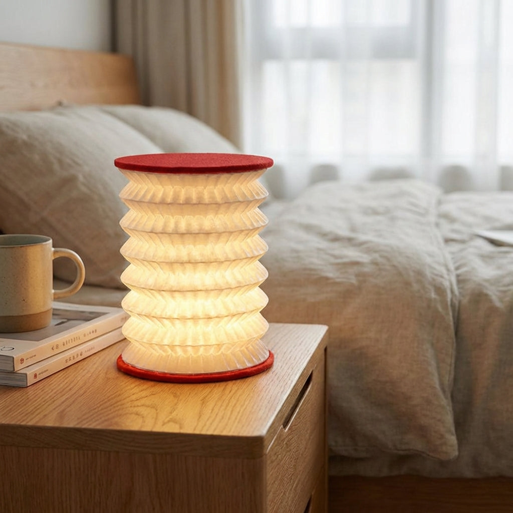 LED-Tischlampe in Laternenform mit klassischem Design – kompakt und energiesparend für Wohn- und Schlafzimmer