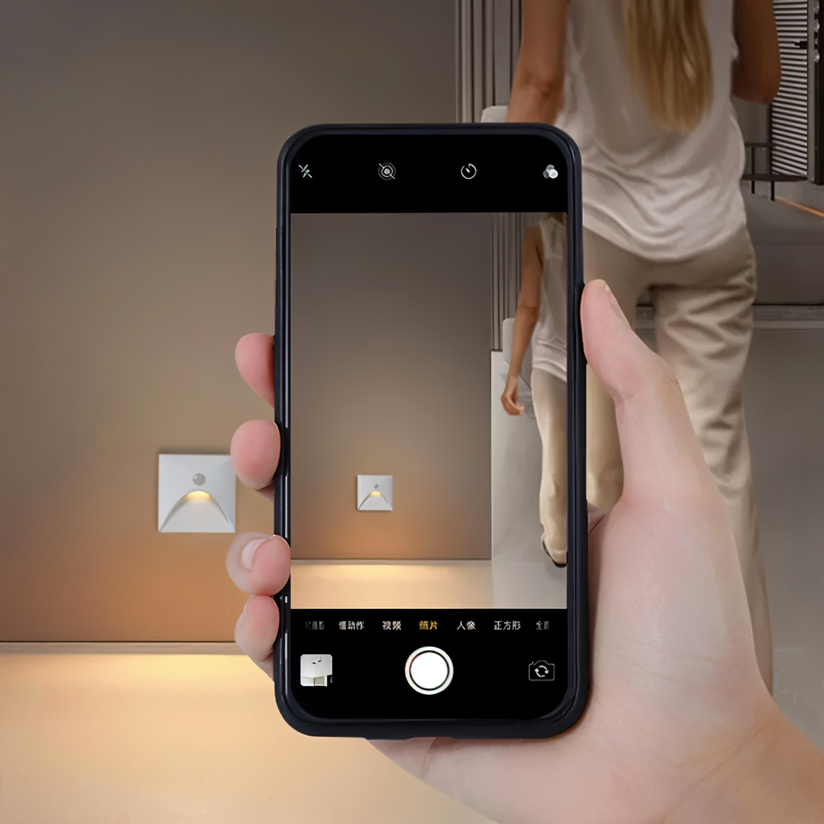 LED-Wandleuchte mit Bewegungssensor – wasserdichte Wandlampe nach IP65 für den Innen- und Außenbereich