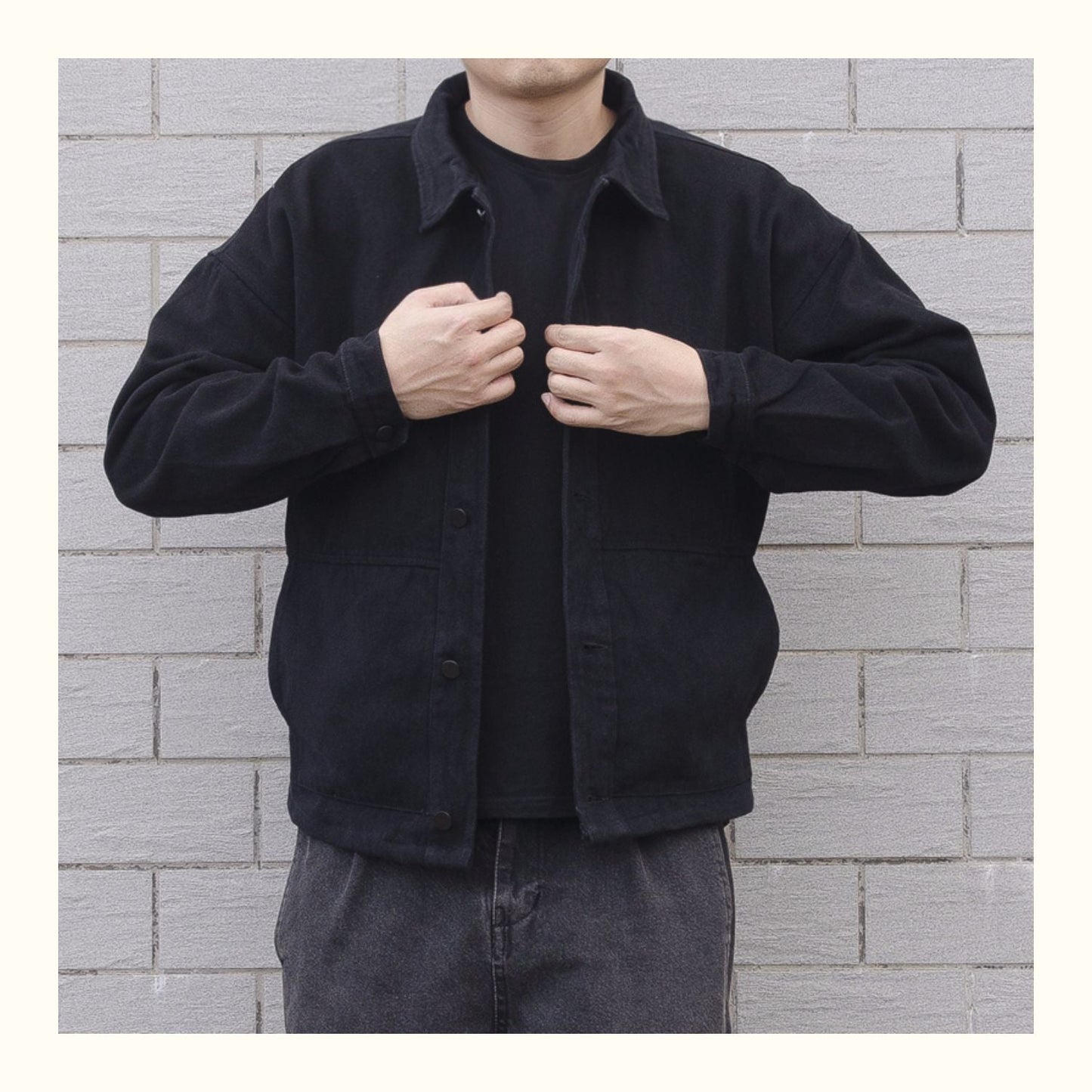 Legere Herrenjacke mit Knopfleiste