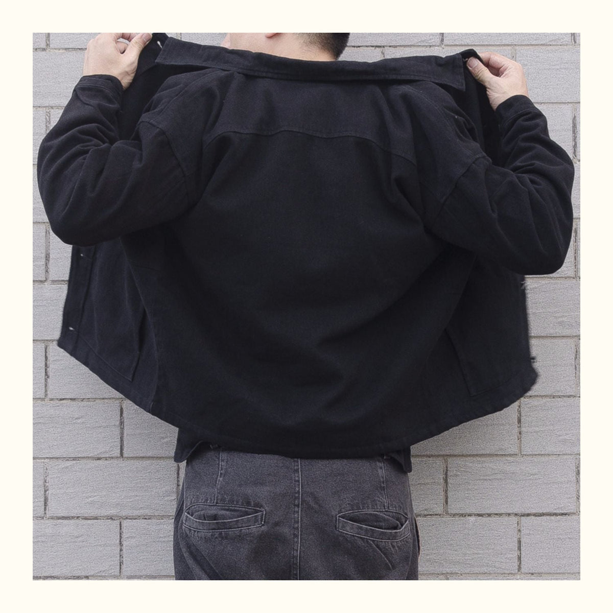 Legere Herrenjacke mit Knopfleiste