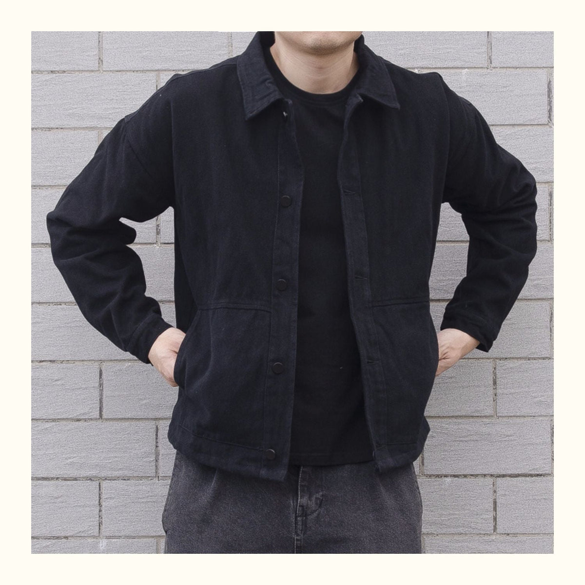 Legere Herrenjacke mit Knopfleiste