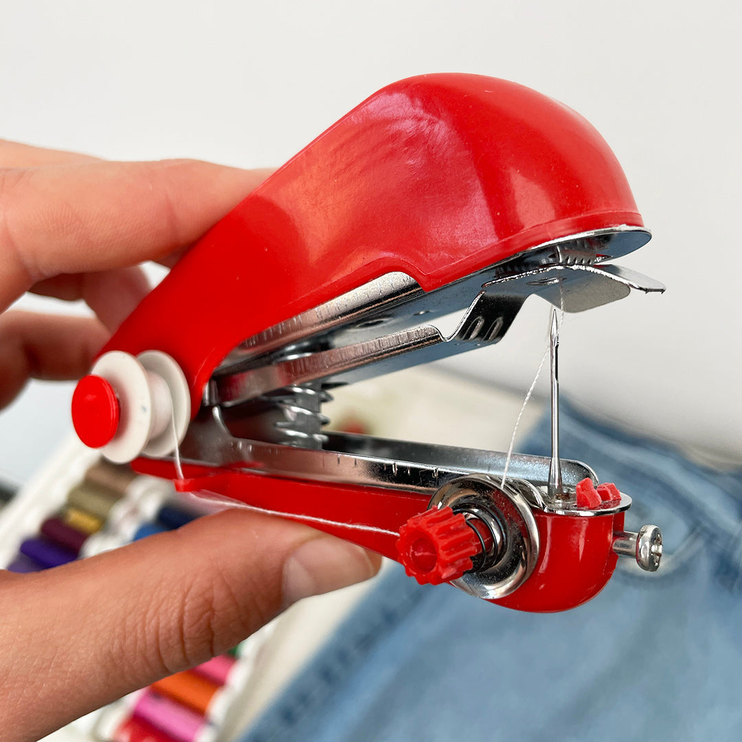 Leichte, kompakte Nähmaschine mit Starter-Set