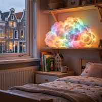 Leuchtende Wolken-Tischlampe