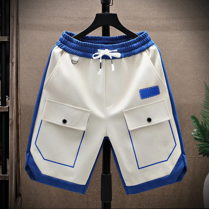 Locker geschnittene Herren-Cargoshorts mit Kontrasteinsätzen und Kordelzug im Bund