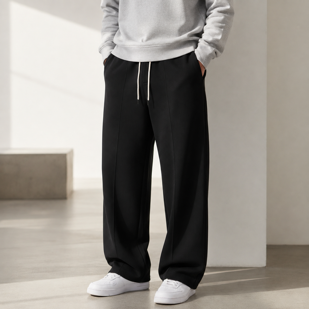 Locker geschnittene, lange Jogginghose
