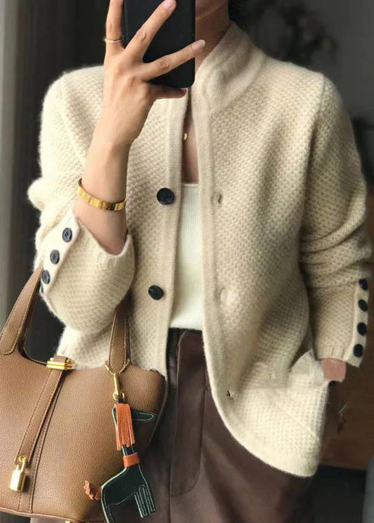 Luxuriöse gemütliche Strickjacke