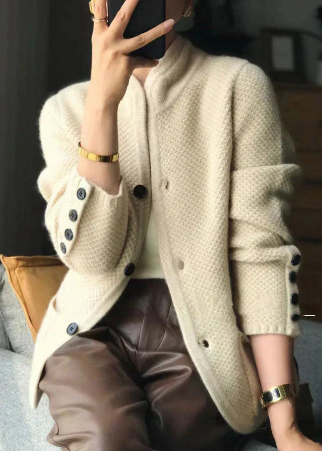 Luxuriöse gemütliche Strickjacke