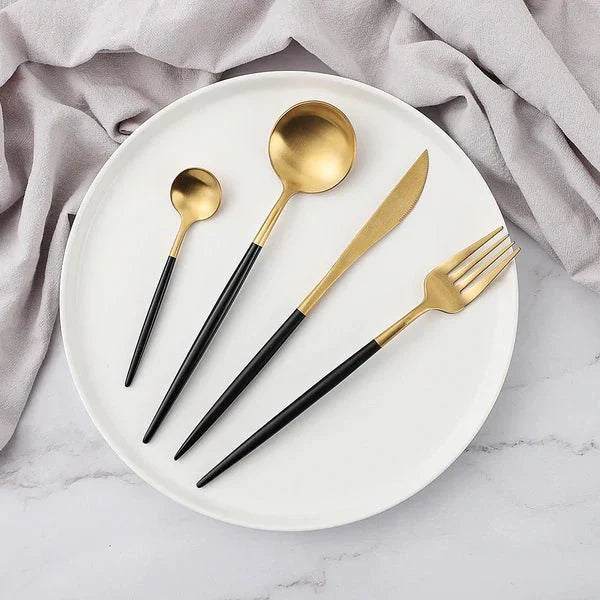 Luxuriöses, minimalistisches 24-teiliges Besteckset für ein gehobenes Tischambiente