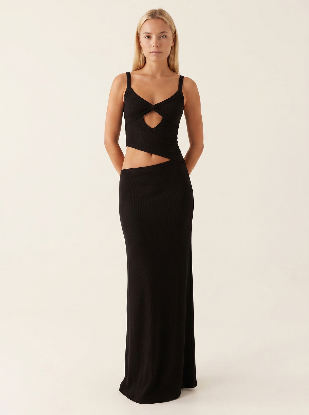 Maxikleid | Rückenfrei und Schleifendetail mit eleganter Note
