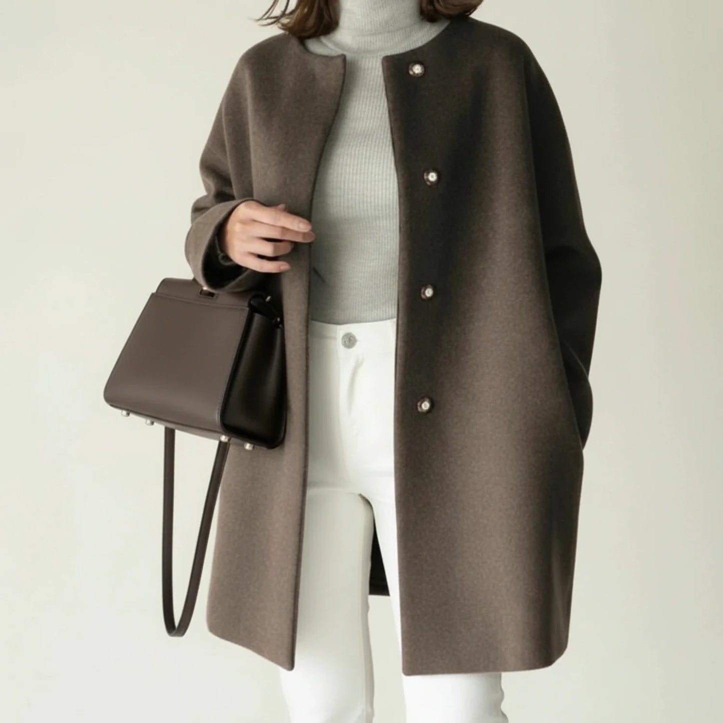 Minimalistischer kragenloser Wintermantel für Damen