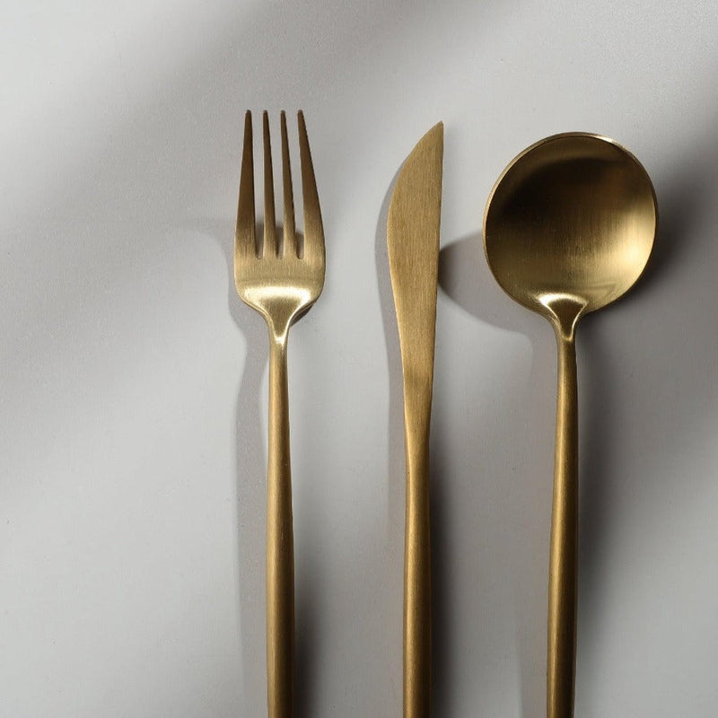 Minimalistisches 20-teiliges Besteckset aus hochwertigem Edelstahl in eleganter Ausführung – ideal für gehobenes Dinner und den täglichen Gebrauch in der modernen Küche