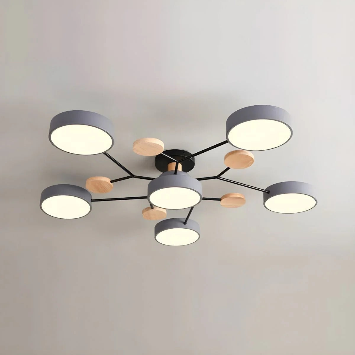Moderne Halbeinbau-LED-Deckenleuchte Halo für elegante Räume