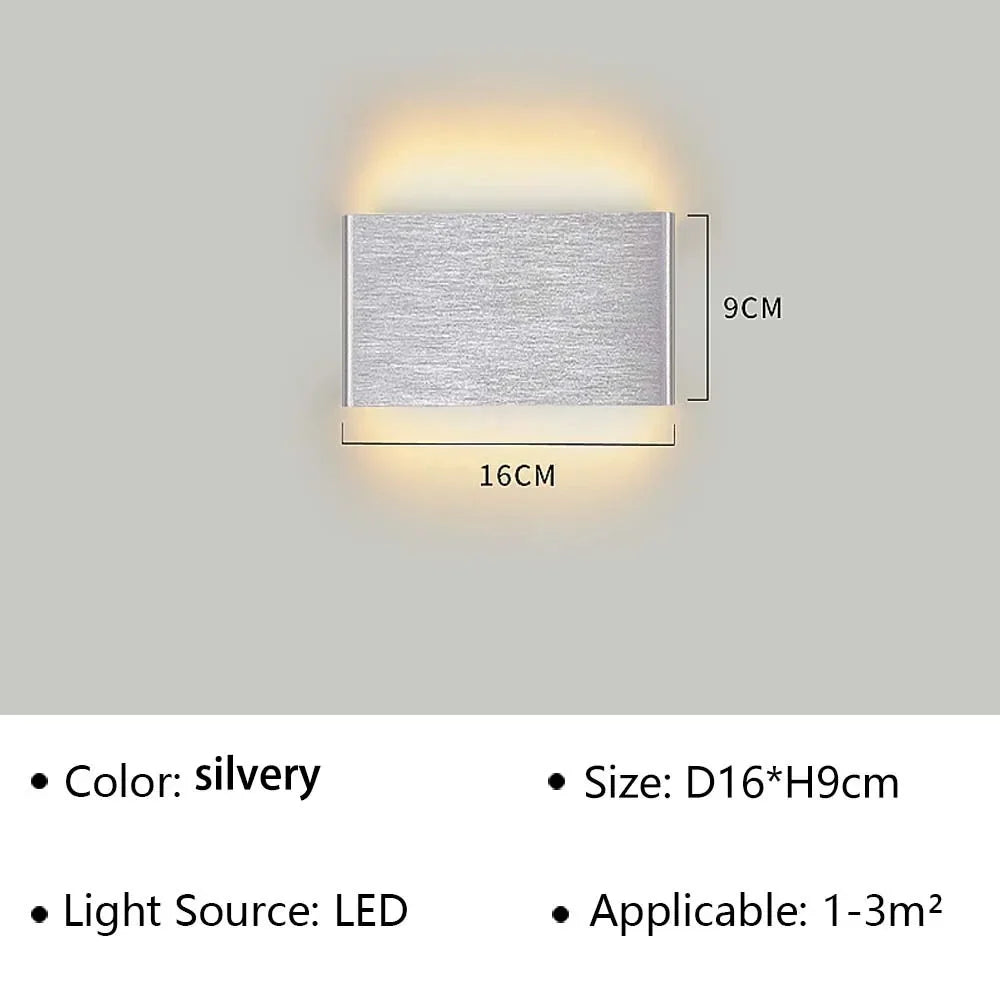 Moderne LED-Wandleuchte in elegantem Design mit warmweißem Licht für Schlafzimmer, Flur und Badezimmer