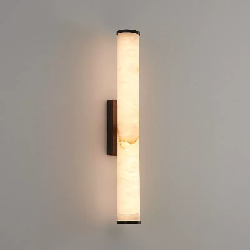 Moderne Wandleuchte in Marmoroptik - Akzentbeleuchtung mit Kupferakzenten - Minimalistischer Stil