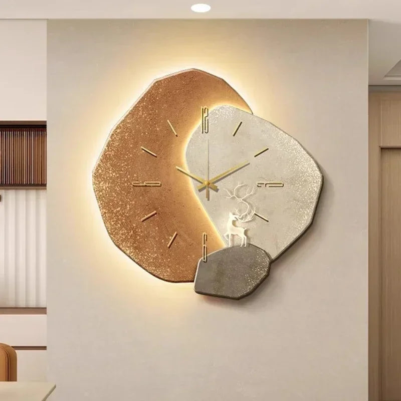 Moderne Wanduhr mit einzigartigem Design