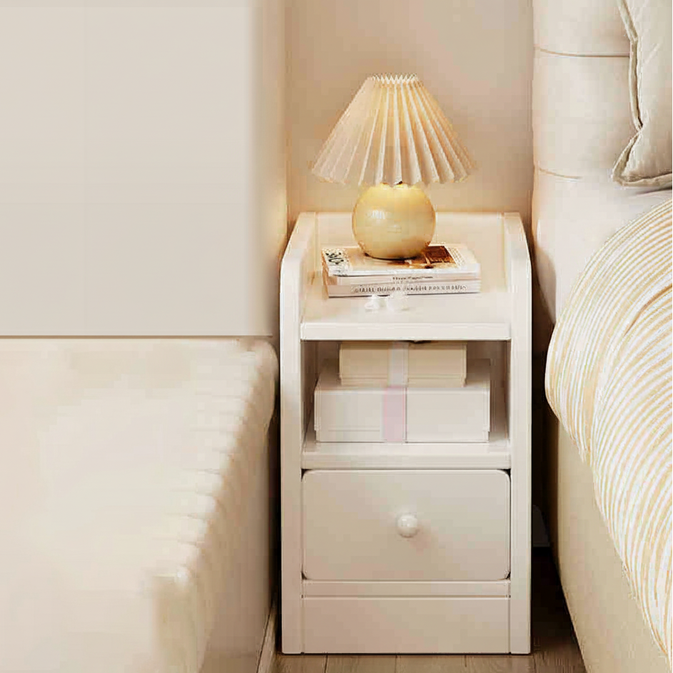 Moderner, minimalistischer Nachttisch aus Sperrholz fürs Schlafzimmer, rechteckig und platzsparend mit 1–2 Schubladen