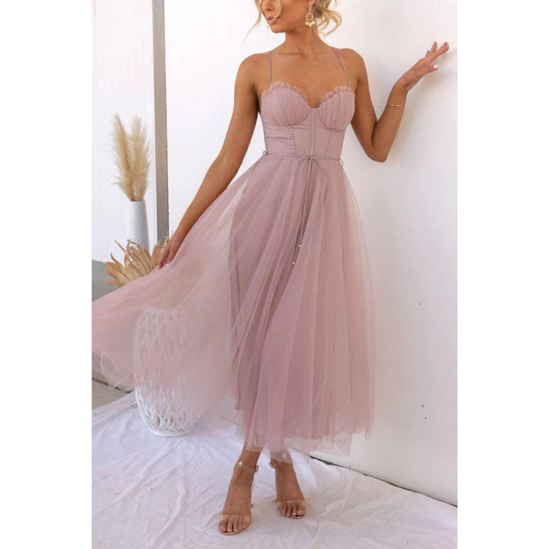 Modernes Spaghettiträger-Maxikleid für Damen – Ätherischer Seiden-Touch, architektonische A-Linie & skandinavische Sommer-Majestät
