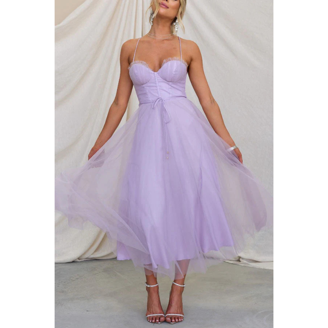 Modernes Spaghettiträger-Maxikleid für Damen – Ätherischer Seiden-Touch, architektonische A-Linie & skandinavische Sommer-Majestät