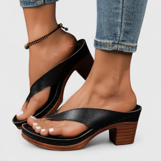 Orthopädische Absatzsandalen mit ergonomischem Fußbett und rutschfester Sohle – schwarzes Leder 5 cm für ganztägigen Tragekomfort