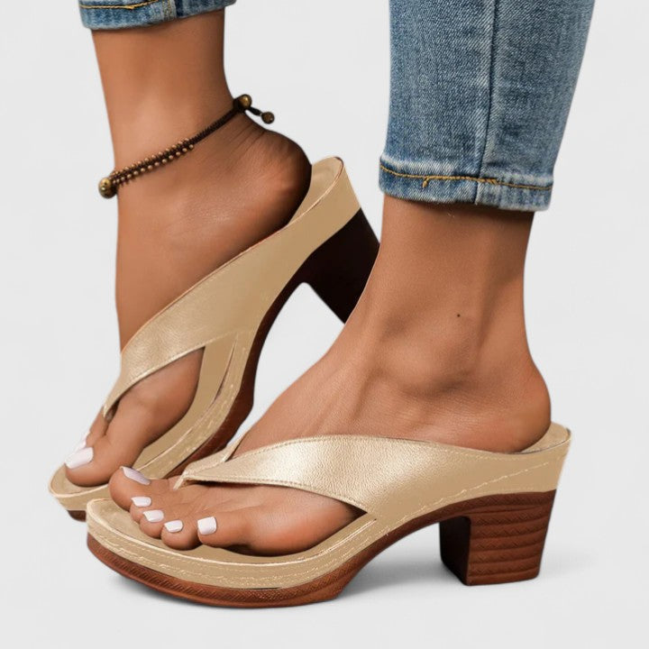 Orthopädische Absatzsandalen mit ergonomischem Fußbett und rutschfester Sohle – schwarzes Leder 5 cm für ganztägigen Tragekomfort