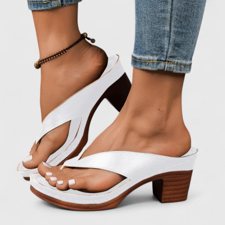 Orthopädische Absatzsandalen mit ergonomischem Fußbett und rutschfester Sohle – schwarzes Leder 5 cm für ganztägigen Tragekomfort