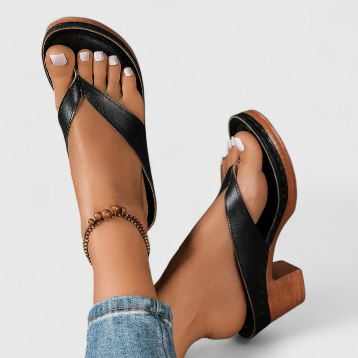 Orthopädische Absatzsandalen mit ergonomischem Fußbett und rutschfester Sohle – schwarzes Leder 5 cm für ganztägigen Tragekomfort