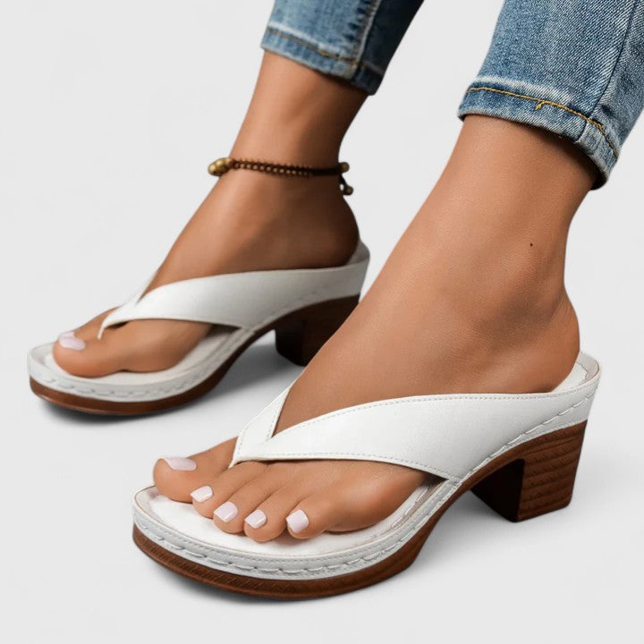 Orthopädische Absatzsandalen mit ergonomischem Fußbett und rutschfester Sohle – schwarzes Leder 5 cm für ganztägigen Tragekomfort