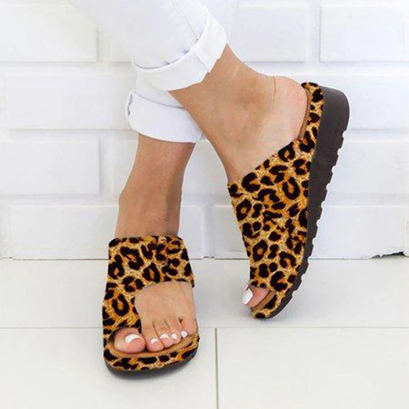 Orthopädische Damen-Sandalen mit Hallux-valgus-Korrektur – bequeme, anatomische Pantoletten aus atmungsaktiven Materialien mit verstellbaren Riemen