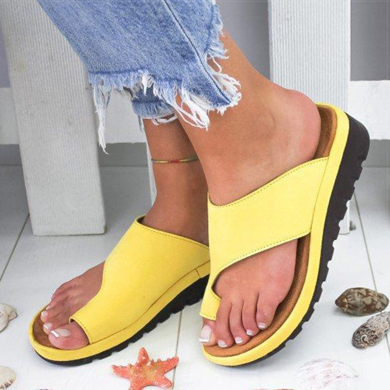 Orthopädische Damen-Sandalen mit Hallux-valgus-Korrektur – bequeme, anatomische Pantoletten aus atmungsaktiven Materialien mit verstellbaren Riemen